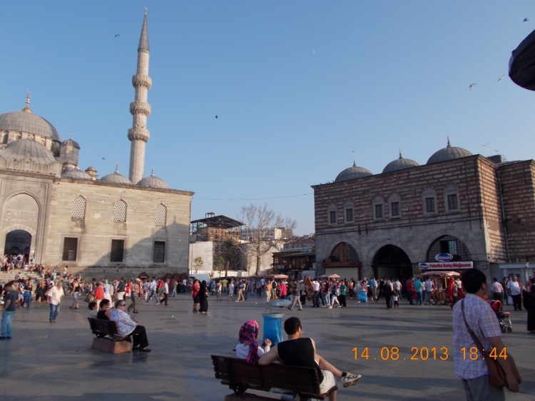Halil KARADENİZ Gia Oficial de Turismo en Estambul http://guia-de-estambul.com